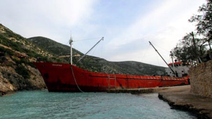 M/T SPOTTAIL isimli ürün tankeri karaya oturdu