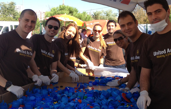 UPS çalışanları 775 saat gönüllü çalıştı