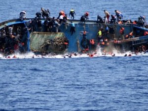 Akdeniz’de göçmen taşıyan tekne alabora oldu