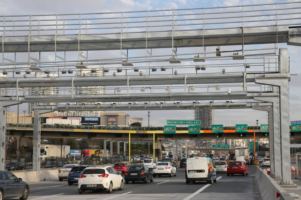 Mahmutbey gişelerinde serbest geçiş başladı