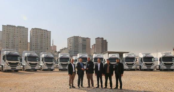 Iveco’dan Özgüller’e 10 adet çekici
