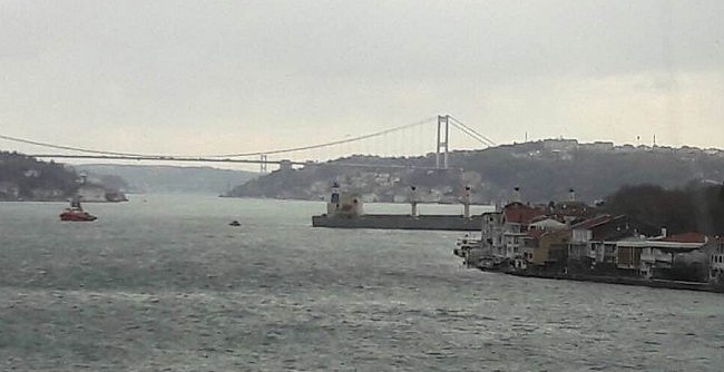 İstanbul Boğazı gemi trafiğine kapatıldı