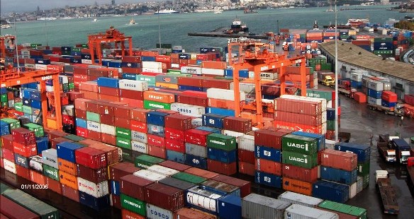 İhracat 2016'da yüzde 0.8 düştü