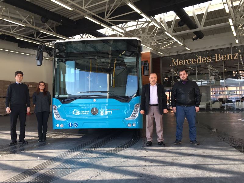Mercedes, 2017'ye rüzgar gibi girdi