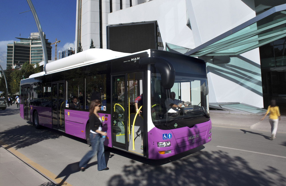 MAN, CNG körüklü ve solo otobüslerle fuarda