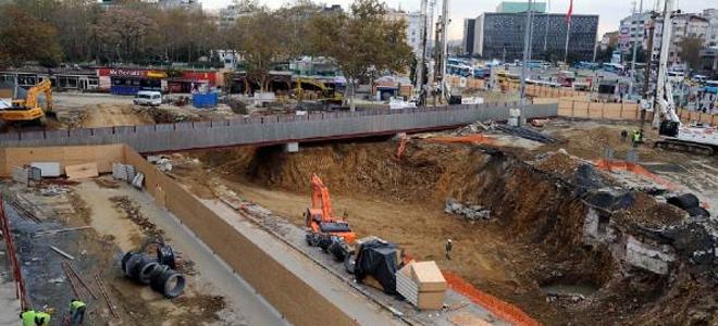 Taksim köprüsü açıldı
