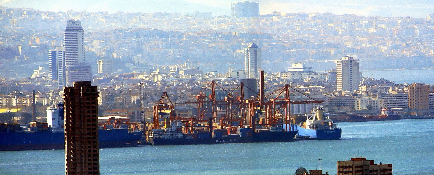 Alsancak Limanı'nı UKOME kararı vurdu