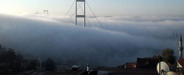 İstanbul Boğazı çift yönlü gemi trafiğine kapatıldı