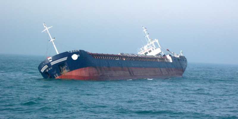 M/V Italia, Libya'nın 50 mil açığında battı