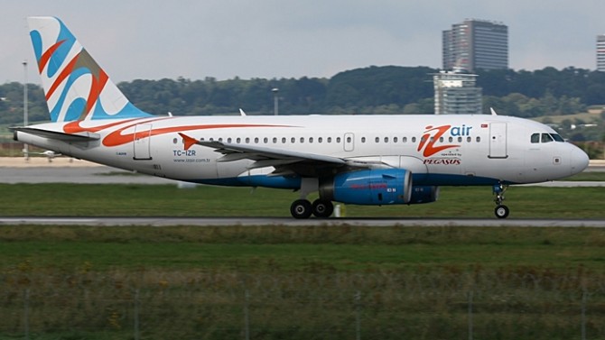 Pegasus, Air Berlin'deki İzair hisselerini alıyor