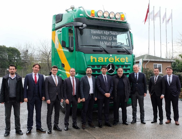 Ağır nakliye sektörüne Arocs 3363 LS çekici