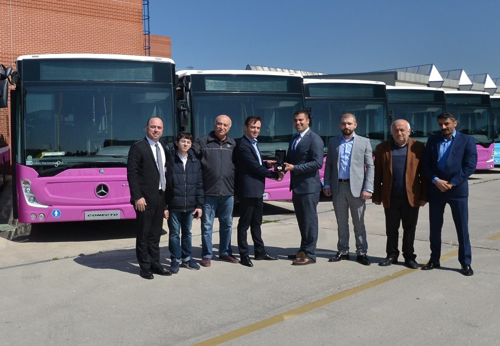 Coşkunlar Oto, filosunu 10 Connecto ile yeniledi