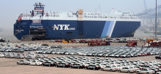 Otomotivde yurtiçi satış düşüyor, ihracat artıyor