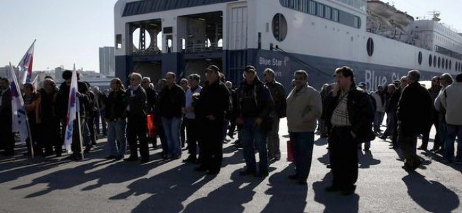 Yunanistan'da liman işçileri grevde