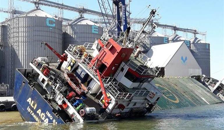 Yanlış yükleme gemiyi yan yatırdı