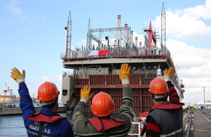 2 açık deniz tedarik gemisi Karadeniz Holding'e satıldı