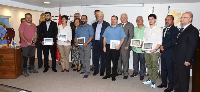 Denizci gazeteciler ödüllerini aldı
