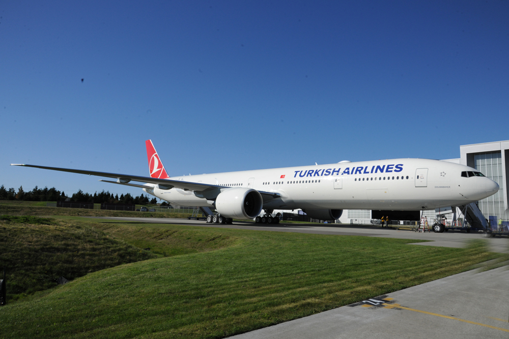 Boeing ve THY 15 adet 777-300ER uçağı için sözleşme imzaladı