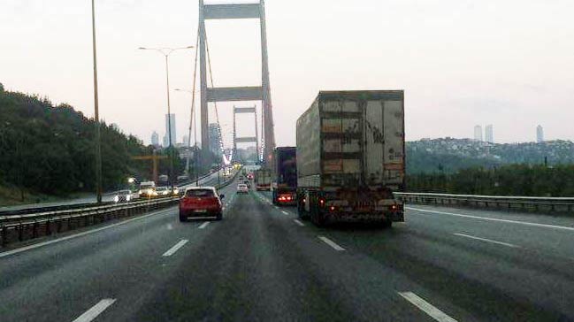 Acem kurnazı, İran plakalı TIR'lar
