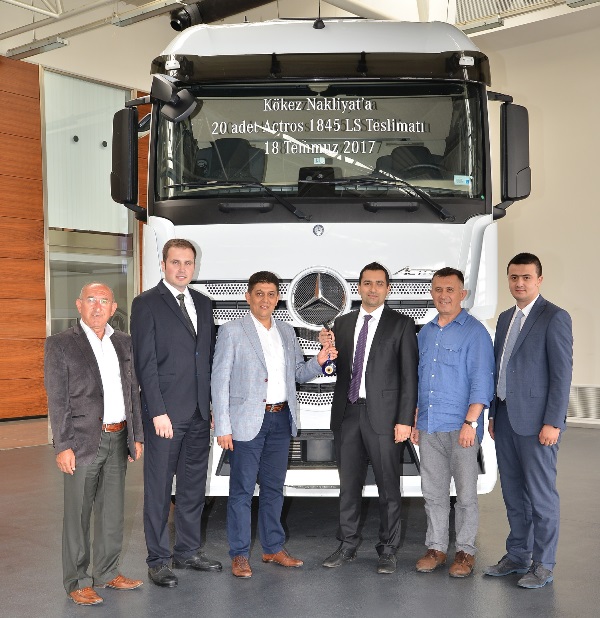 Kökez Nakliyat, Mercedes'ten 20 Actros çekici aldı