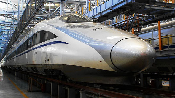 Çin en uzun hızlı tren hattını açıyor