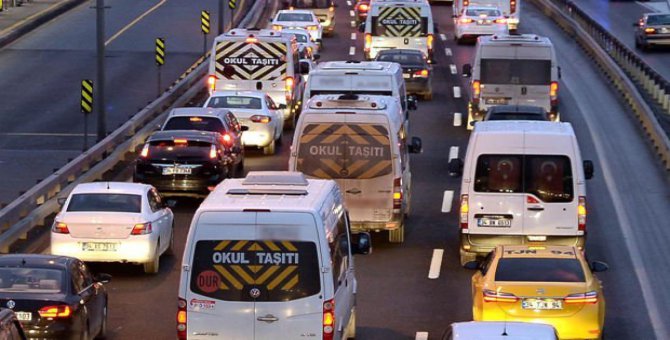 İstanbul'da 1 milyar liralık servis kavgası