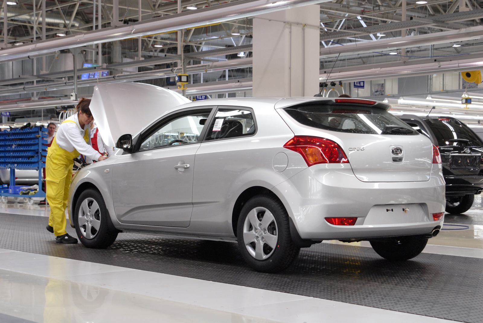 2013 model otomobiller yüzde 4 zamlı olacak