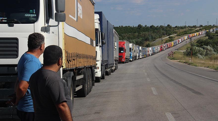 TIR'larımız Kapıkule'de AB heyetini aşamıyor