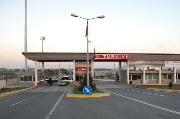 Kapılar 24 saat kapanacak: TIR'lara geçiş yok
