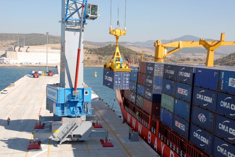 Nemport, 2 adet raylı gemi vinci alıyor
