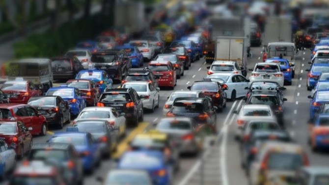 Yollar doldu, araba satışı yasaklandı