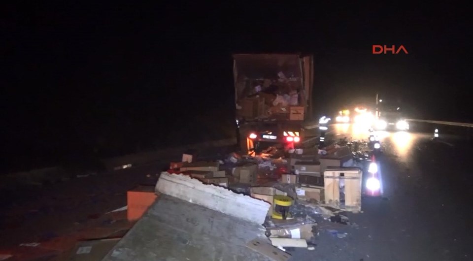 Bursa'da yolcu otobüsü ile kamyon çarpıştı