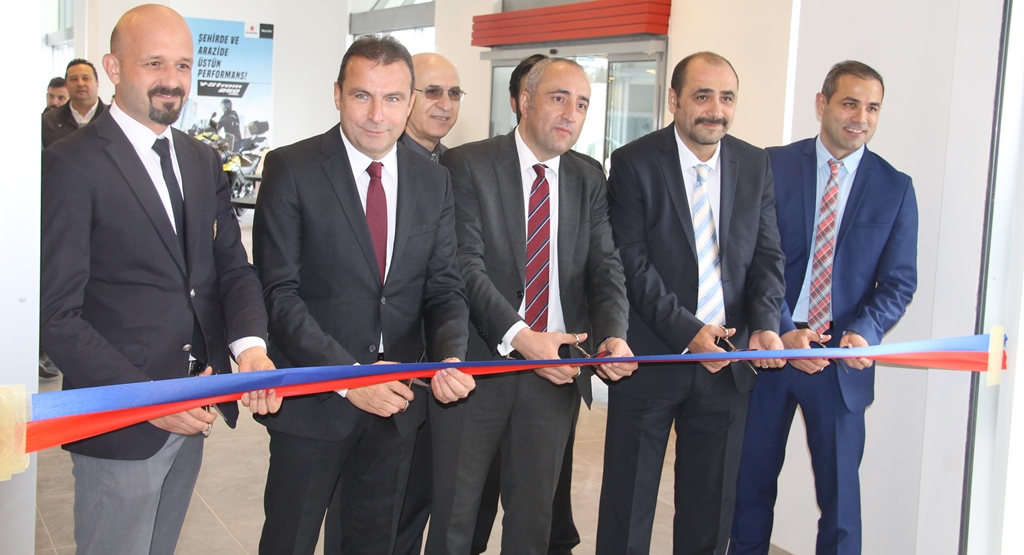 DAF, yeni çekicisini tanıttı, İkitelli tesisini açtı