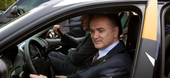 Özlü: Yerli otomobil için yer gündemde değil