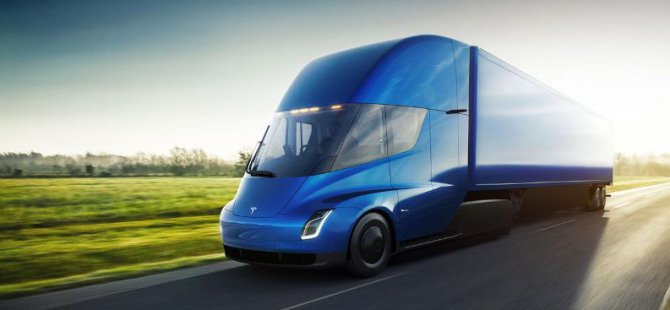 Tesla'nın Kamyonu Semi, Onlarca Ön Sipariş Aldı