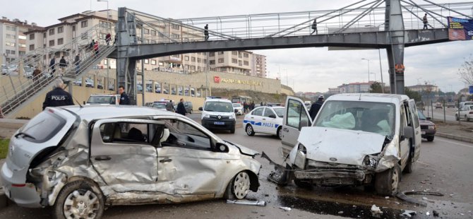 TEM'de kaza: 1 ölü, 2 yaralı
