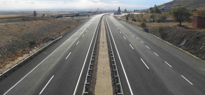 İstanbul'da yollar bomboş kaldı