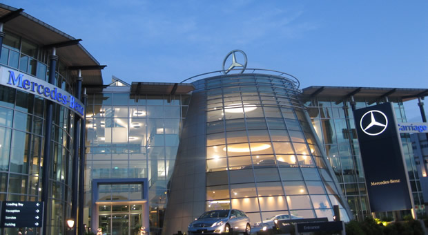 Mercedes'e sürpriz ortak