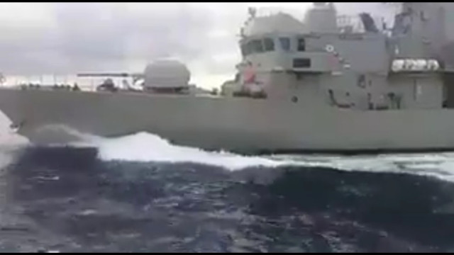 Yunan hücum botu Türk sahil güvenlik botuna çarptı