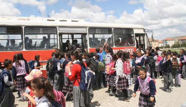 Öğrenciler "ücretsiz taşınsın" teklifi