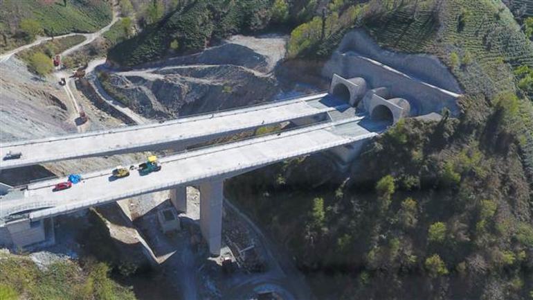 Yolu 12 km kısalttı, kış engelini kaldırdı