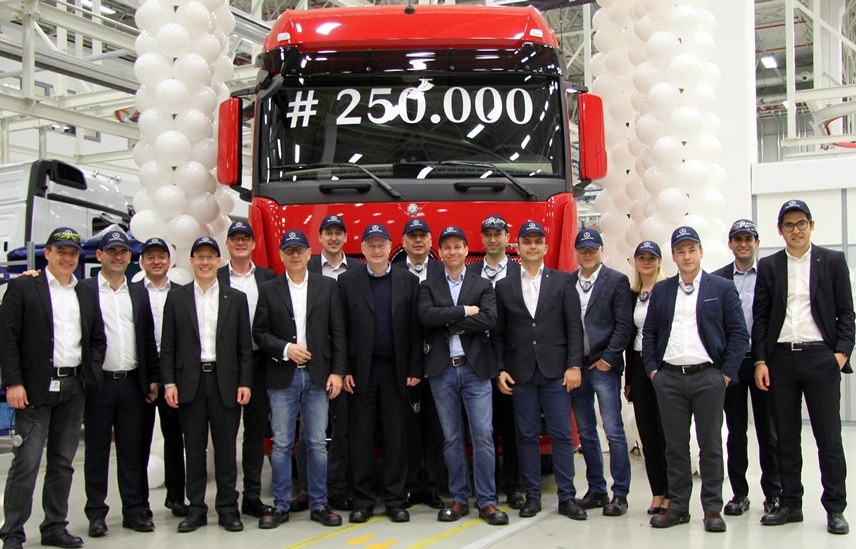 250.000’inci Mercedes kamyon da banttan indi