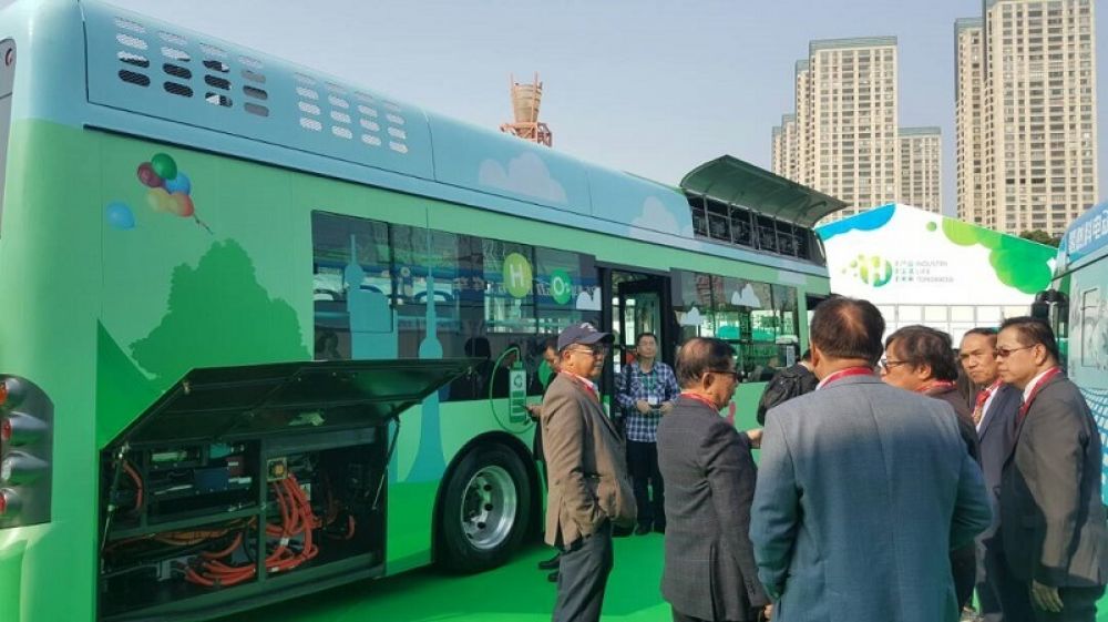 Çinliler, hidrojenle çalışan otobüs yaptı