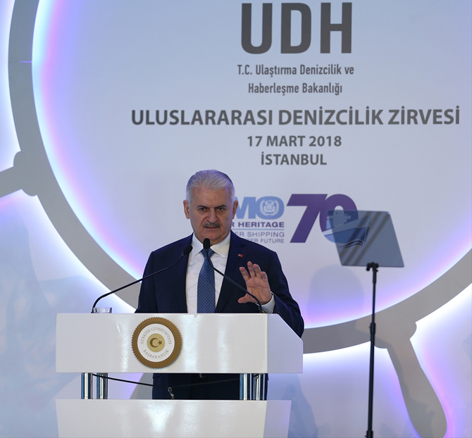 "Bu salonda denizci 1 Başbakan, 1 Bakan ve 1 Müsteşar var"