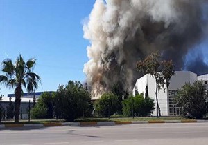 Antalya'daki süper lüks yat üretim merkezinde büyük yangın!