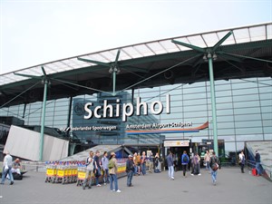 Amsterdam Schiphol Havalimanı ek terminalini TAV ve Rönesans yapacak
