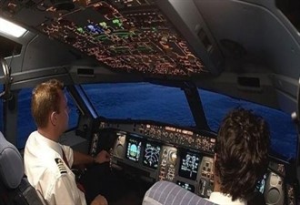 Kokpit camı patladı, pilot dışarı fırladı!