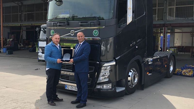 Tantaoğlu Ticaret’e ilk Volvo Trucks teslimatı