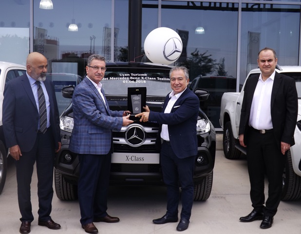 Mercedes, ilk X-Class filo teslimatını yaptı