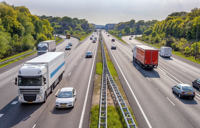 Otoyollarda 'co-pilot' cebinizde